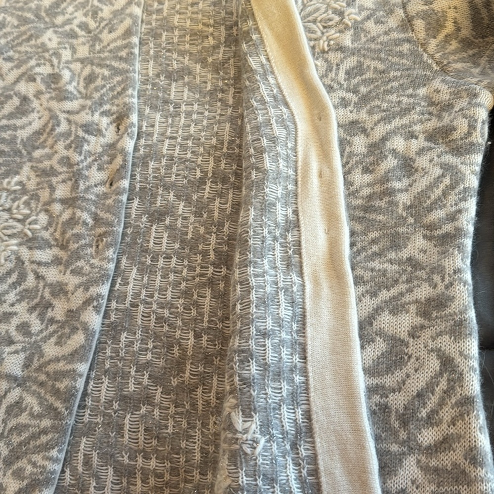 Cardigan - Picture 5 of 5